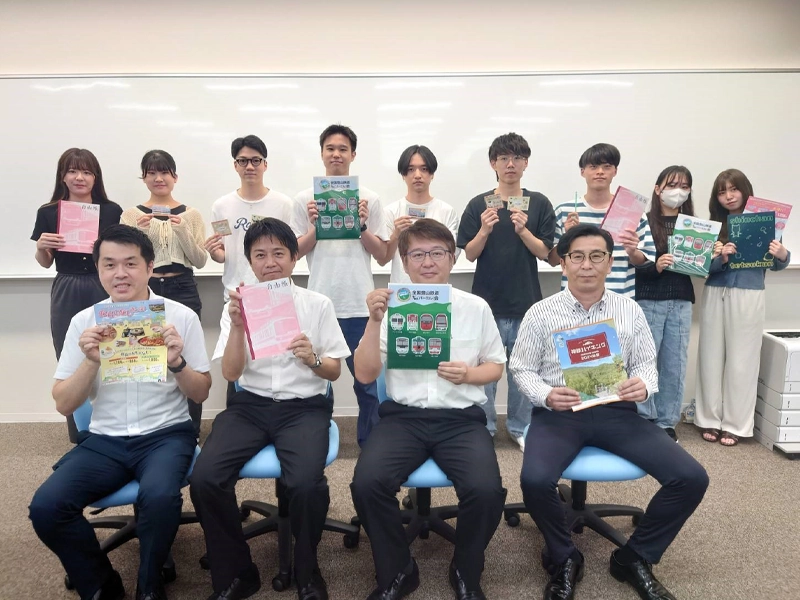 ＧＣ学部中国語コースの眞島ゼミが神戸電鉄関係者と意見交換しました。