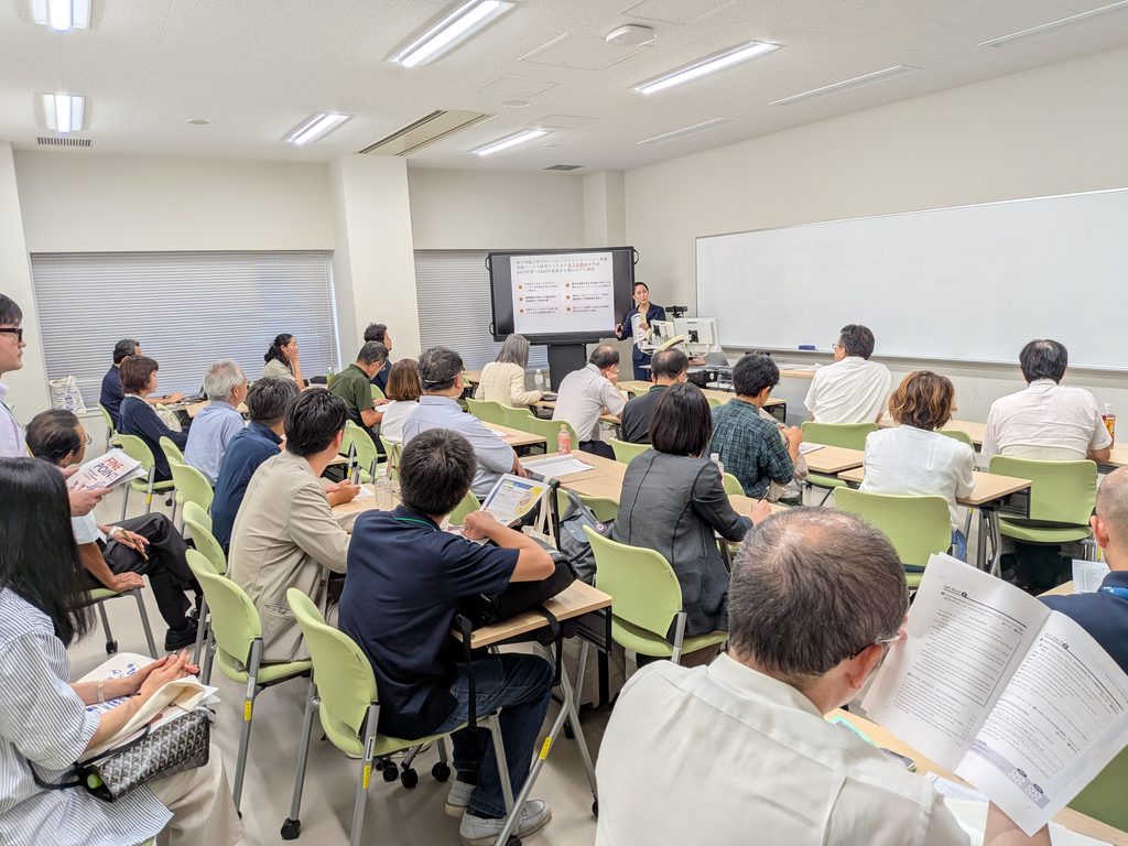 ＧＣ学部英語コースの教員３人がJACET第65回国際大会で教材開発の成果を発表しました―「使える英文法」を目指して ―